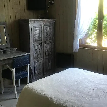 Bed & Breakfast D'hotes Les 4 Chemins *